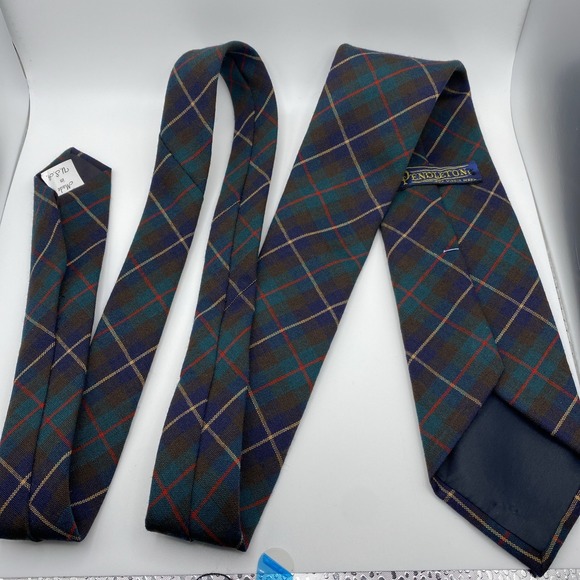 VTG Pendleton Plaid 100% Virgin Wool Neck Tie Made In USA Green/ Red/ Yellow 55" - Picture 3 of 3